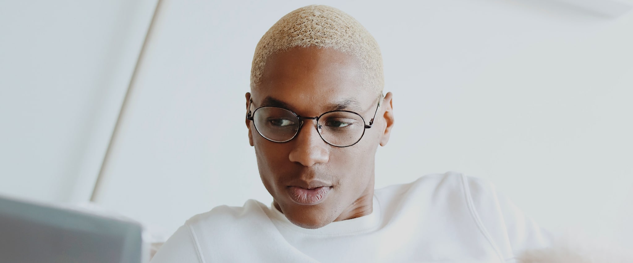 What are the most flattering glasses for big noses? Glasses Direct Blog